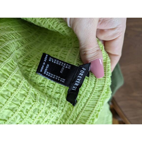 Forever 21 Off the Shoulder Eyelet Ruffle Top NWOT - Picture 7 of 7